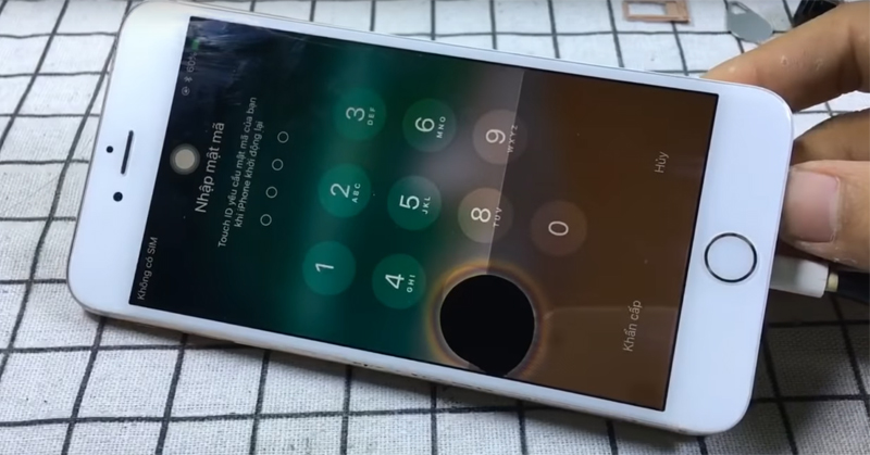 iphone bị hỏng đèn hình