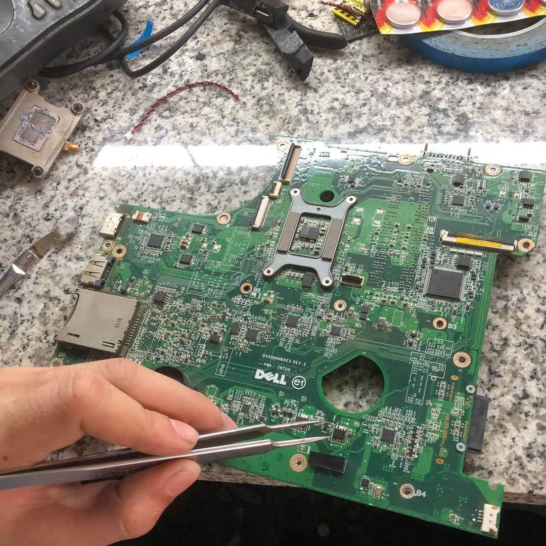 Sửa phần cứng máy tính laptop