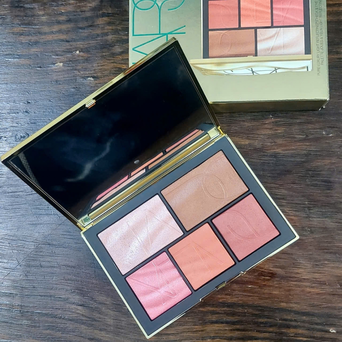 Pure Luxury Light Reflecting Cheek & Eye Palette